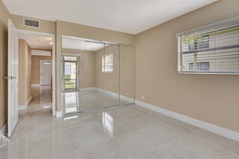 Condo in Delray Beach, Florida, 2 bedrooms  № 987304 - photo 17