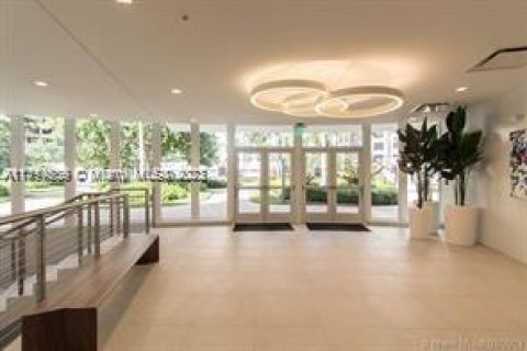 Copropriété à vendre à Hallandale Beach, Floride: 2 chambres, 146.79 m2 № 991648 - photo 4