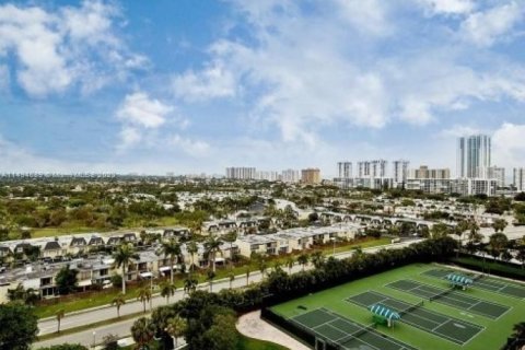 Copropriété à vendre à Hallandale Beach, Floride: 2 chambres, 146.79 m2 № 991648 - photo 16