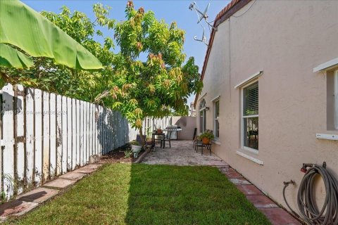 Casa en venta en Pembroke Pines, Florida, 3 dormitorios, 171.22 m2 № 1319122 - foto 25