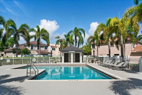 Villa ou maison à vendre à Pembroke Pines, Floride: 3 chambres, 171.22 m2 № 1319122 - photo 27