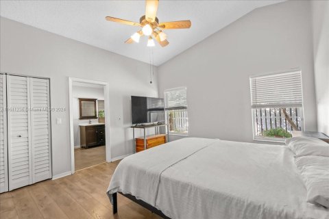 Casa en venta en Pembroke Pines, Florida, 3 dormitorios, 171.22 m2 № 1319122 - foto 19