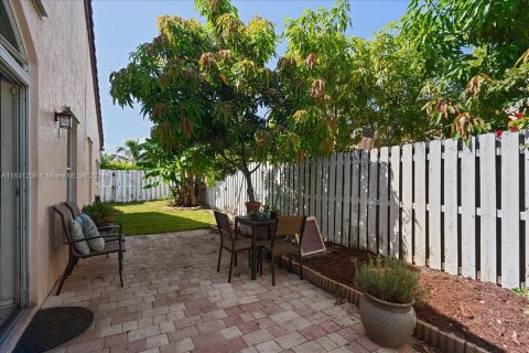 Casa en venta en Pembroke Pines, Florida, 3 dormitorios, 171.22 m2 № 1319122 - foto 22