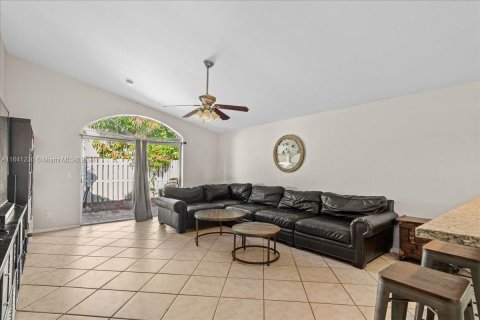 Villa ou maison à vendre à Pembroke Pines, Floride: 3 chambres, 171.22 m2 № 1319122 - photo 8