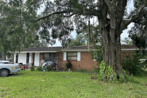 House in Lakeland, Florida 3 bedrooms, 114.55 sq.m. № 1400474 - photo 1