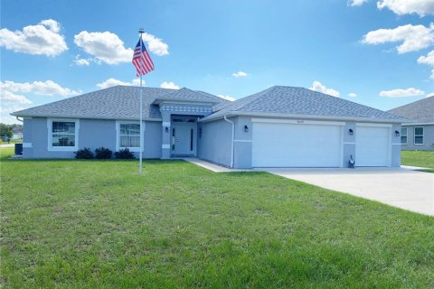 Casa en venta en Ocala, Florida, 4 dormitorios, 163.51 m2 № 1400512 - foto 1