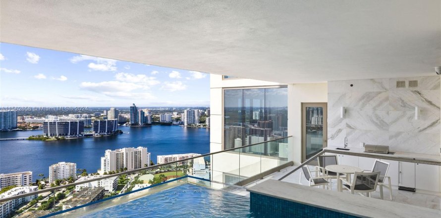 Condo in Sunny Isles Beach, Florida, 3 bedrooms  № 1098513