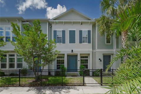 Touwnhouse à vendre à Tampa, Floride: 4 chambres, 199.28 m2 № 1307375 - photo 1