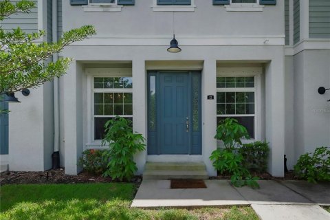 Townhouse in Tampa, Florida 4 bedrooms, 199.28 sq.m. № 1307375 - photo 4