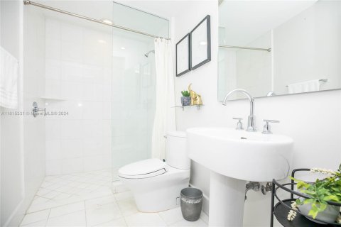 Купить кондоминиум в Авентура, Флорида 2 спальни, 154.5м2, № 1236994 - фото 20