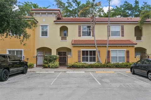 Adosado en venta en Margate, Florida, 2 dormitorios, 133.41 m2 № 1099256 - foto 1