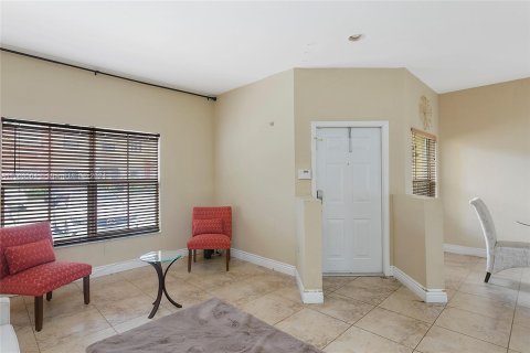 Adosado en venta en Margate, Florida, 2 dormitorios, 133.41 m2 № 1099256 - foto 6