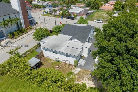 Купить коммерческую недвижимость в Майами, Флорида 211.35м2, № 1099289 - фото 7