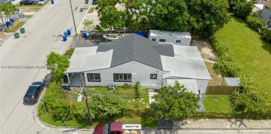 Immobilier commercial à Miami, Floride 211.35 m2 № 1099289