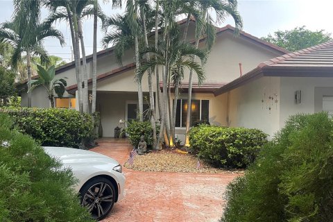 Casa en venta en Miami Lakes, Florida, 4 dormitorios, 204.48 m2 № 1325601 - foto 1