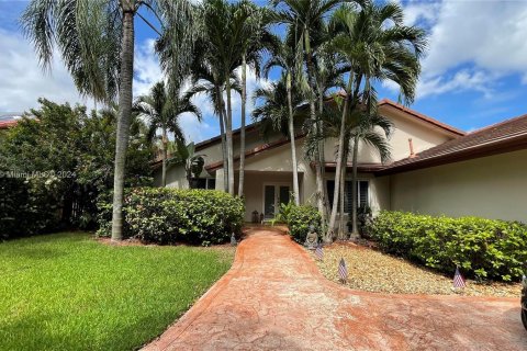 Casa en venta en Miami Lakes, Florida, 4 dormitorios, 204.48 m2 № 1325601 - foto 5