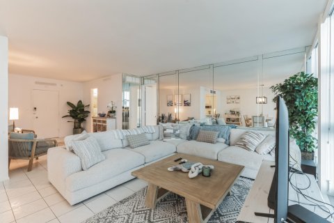 Condominio en venta en Miami Beach, Florida, 1 dormitorio, 116.87 m2 № 1227786 - foto 27