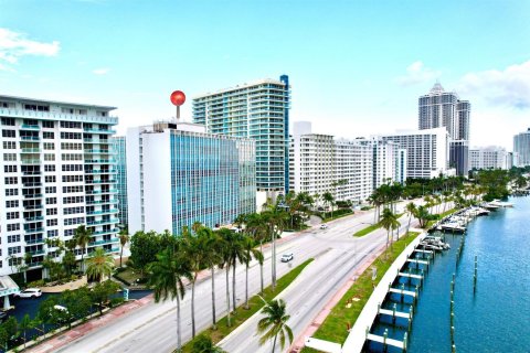 Condominio en venta en Miami Beach, Florida, 1 dormitorio, 116.87 m2 № 1227786 - foto 24