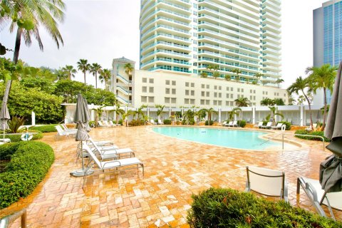 Condominio en venta en Miami Beach, Florida, 1 dormitorio, 116.87 m2 № 1227786 - foto 4