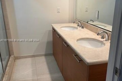 Condominio en venta en Miami, Florida, 2 dormitorios, 126.07 m2 № 1404244 - foto 9