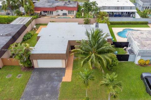 Casa en venta en Miami, Florida, 3 dormitorios, 143.26 m2 № 1404337 - foto 27