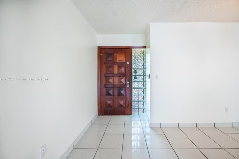 Casa en venta en Miami, Florida, 3 dormitorios, 143.26 m2 № 1404337 - foto 5