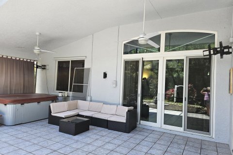 Casa en venta en Port St. Lucie, Florida, 3 dormitorios, 197.32 m2 № 1142242 - foto 8