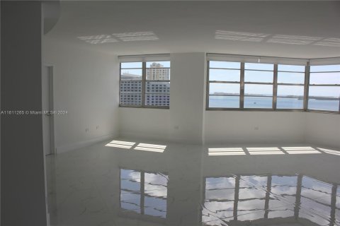 Condo in Miami, Florida, 3 bedrooms  № 1233642 - photo 4