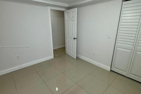 Propiedad comercial en venta en West Palm Beach, Florida, 269.79 m2 № 1233671 - foto 16