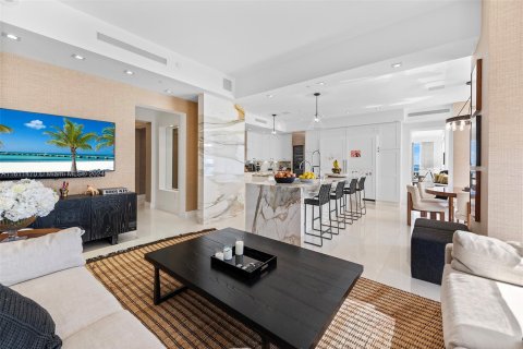 Condominio en venta en Sunny Isles Beach, Florida, 4 dormitorios, 428.19 m2 № 1233670 - foto 7