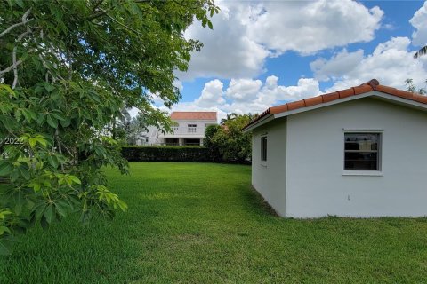 Casa en venta en Miami, Florida, 5 dormitorios, 738.94 m2 № 7095 - foto 15