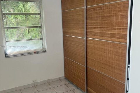 Immobilier commercial à vendre à Miami, Floride: 261.71 m2 № 1181008 - photo 11