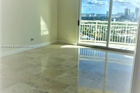 Condo in Miami, Florida, 1 bedroom  № 1180981 - photo 10