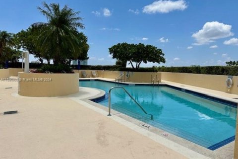 Condominio en venta en Miami, Florida, 1 dormitorio, 78.97 m2 № 1180981 - foto 4