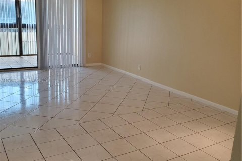 Copropriété à vendre à North Lauderdale, Floride: 3 chambres, 93.83 m2 № 1306296 - photo 3