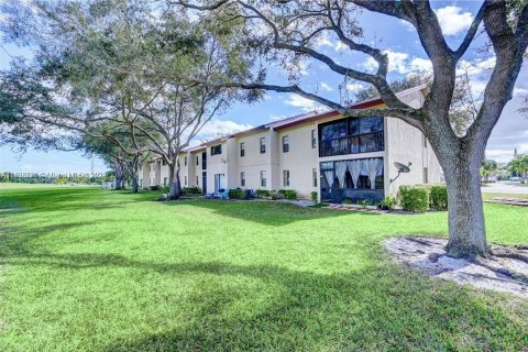 Copropriété à vendre à North Lauderdale, Floride: 3 chambres, 93.83 m2 № 1306296 - photo 10