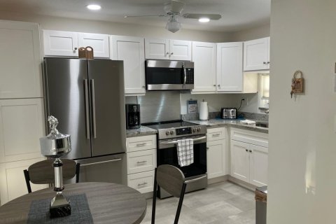Condominio en venta en Pembroke Pines, Florida, 2 dormitorios, 97.55 m2 № 786300 - foto 4