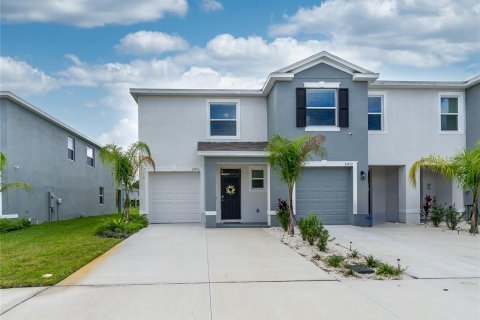 Touwnhouse à vendre à Wesley Chapel, Floride: 3 chambres, 163.32 m2 № 1362842 - photo 1