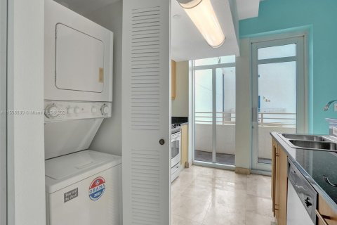 Condominio en venta en Miami Beach, Florida, 1 dormitorio, 79.62 m2 № 1208289 - foto 18