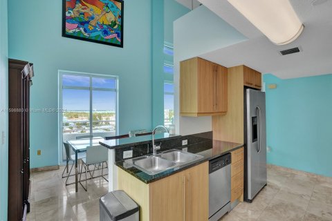 Copropriété à vendre à Miami Beach, Floride: 1 chambre, 79.62 m2 № 1208289 - photo 14