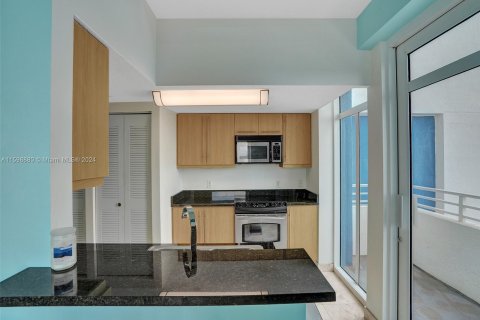 Condominio en venta en Miami Beach, Florida, 1 dormitorio, 79.62 m2 № 1208289 - foto 13