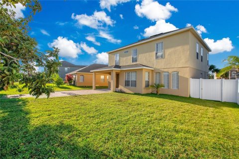 Villa ou maison à vendre à Orlando, Floride: 4 chambres, 252.14 m2 № 915628 - photo 4