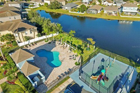 Villa ou maison à vendre à Orlando, Floride: 4 chambres, 252.14 m2 № 915628 - photo 9
