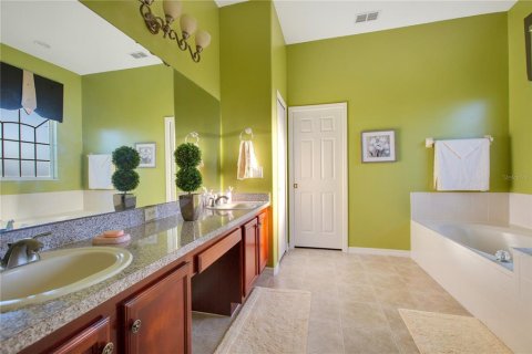 Villa ou maison à vendre à Orlando, Floride: 4 chambres, 252.14 m2 № 915628 - photo 30