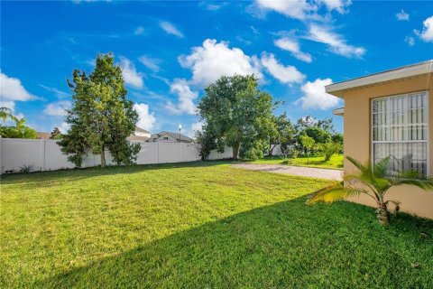 Villa ou maison à vendre à Orlando, Floride: 4 chambres, 252.14 m2 № 915628 - photo 6
