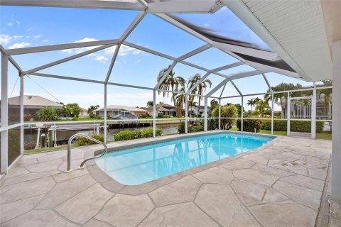 Villa ou maison à vendre à Punta Gorda, Floride: 2 chambres, 129.6 m2 № 1299238 - photo 5