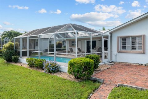 Villa ou maison à vendre à Punta Gorda, Floride: 2 chambres, 129.6 m2 № 1299238 - photo 9