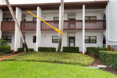 Condo in Port Richey, Florida, 2 bedrooms  № 1312092 - photo 1