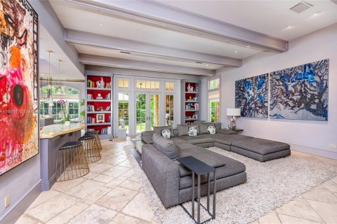 Villa ou maison à vendre à Miami, Floride: 6 chambres, 723.43 m2 № 1095826 - photo 12
