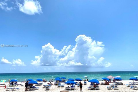 Condo in Sunny Isles Beach, Florida, 1 bedroom  № 1154856 - photo 3